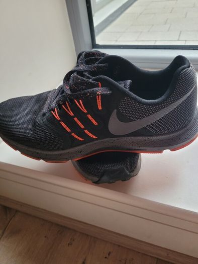 mens nike run swift trainers