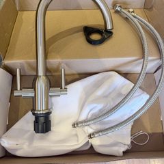 Kitchen sink tap/mixer