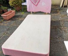 Kid's bed base and headboard