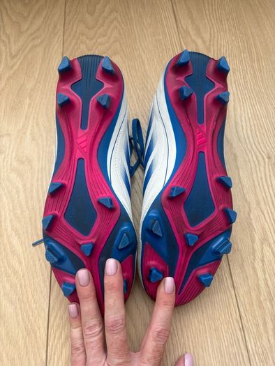womens football boots