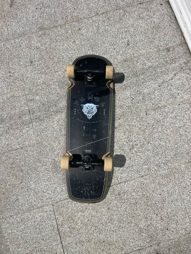 skateboard