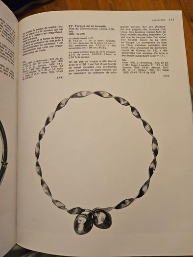 TREASURES OF IRELAND. THIS book is the exhibition catalogue for Tresors d'Irlande (Treasures of Ireland) held at the Galeries nationales du Grand Palais in Paris. Large volume paperback in good condition. See photos for same.