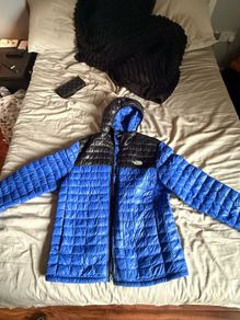 The North Face Blue & Black Lightweight Puffer Jacket