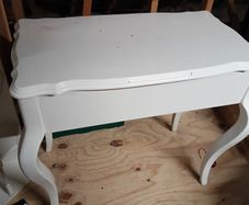 dressing table