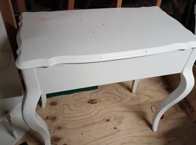 dressing table