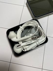 Samsung earphones