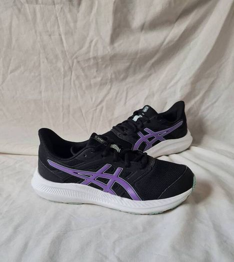 asics jolt 4 Size 5.5 eu 39.5 black In like new condition