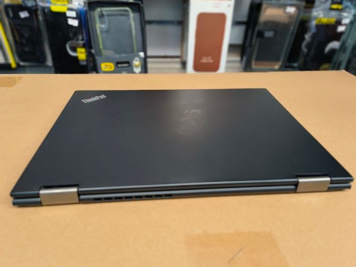 2in1 Lenovo ThinkPad X13 Yoga Gen1, Intel i5-10210U 8GB RAM 256GB SSD Windows 11 Pro 13" Convertible/ Touch Screen