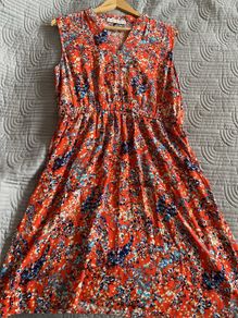 Beautiful Carrig Donn dress Size L Rowen Avenue