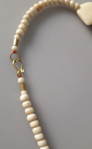 NECKLACE - Vintage - Carved Bone - Ivory Colour