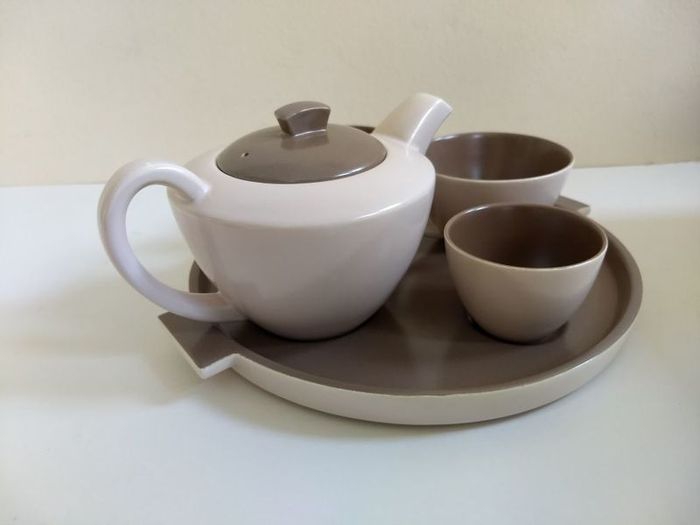 Fabulous Very Rare Vintage MCM Poole Pottery Twintone Tea for One Bachelor Set with Matching Tray All in Colourway C54, Sepia and Mushroom, Streamline Shape, Circa 1950s