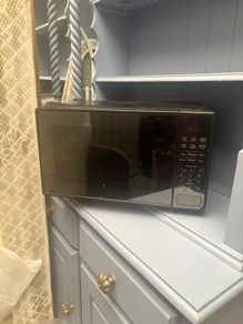 Toshiba 20L 800W Digital Microwave, Black