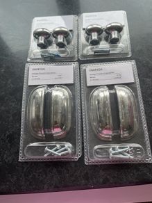 Knobs and drawer pulls