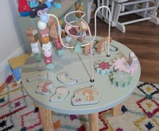 Little Dutch busy table