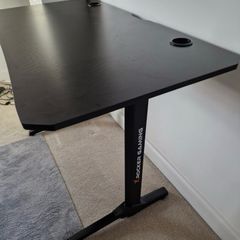 Gaming desk