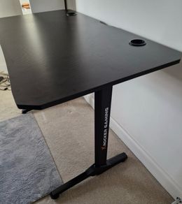 Gaming desk