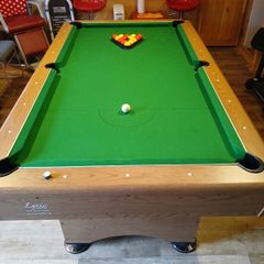Pool table