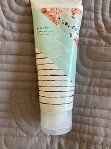 Sugared blossom hand cream