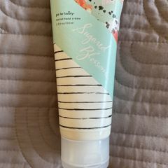 Sugared blossom hand cream