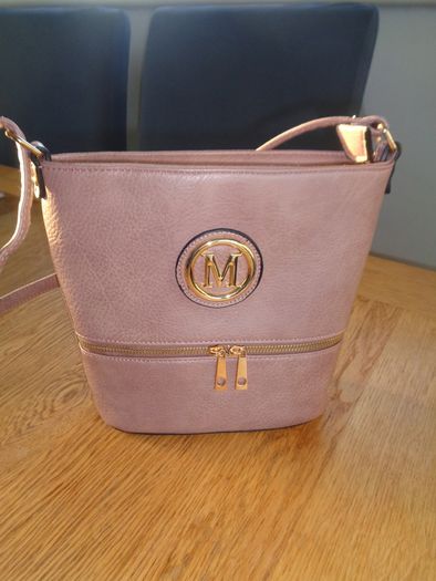 Ladies Handbag for Sale