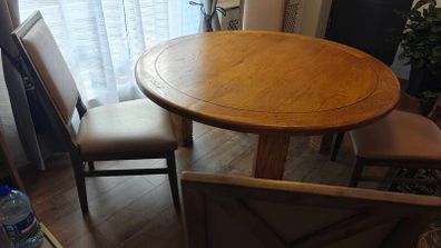 Dining table and 4 chairs