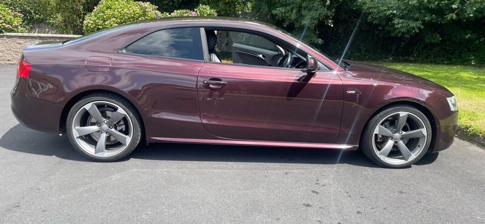 2014 audi a5 Quattro (full black edition)