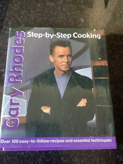 Cook books / 5 Euro each or 3 for 10 Euro