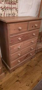 Chest of drawers