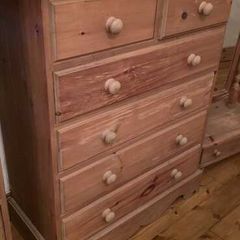 Chest of drawers