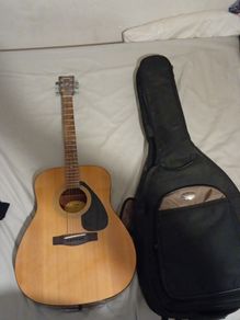 Acoustic yamaha guitar