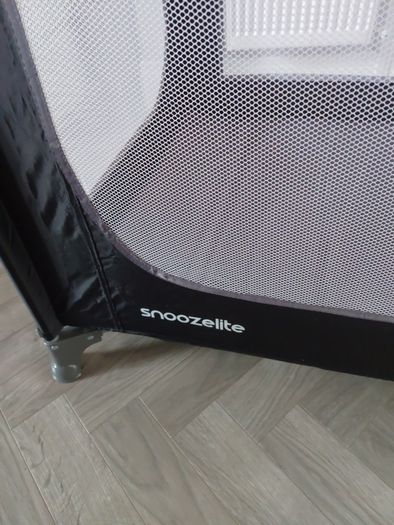 Snoozelite Miniuno travel cot.