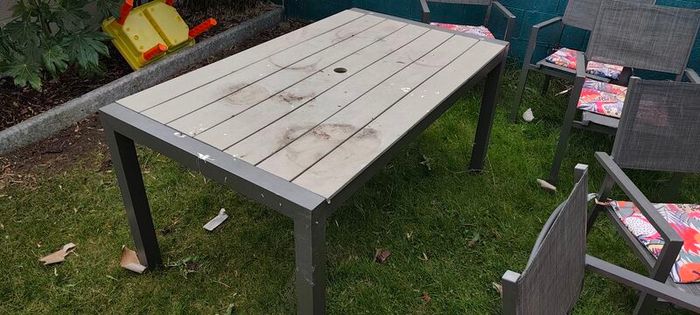 garden table and chairs - FREE to a good home