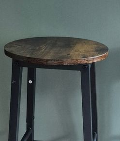 4 Breakfast bar stools
