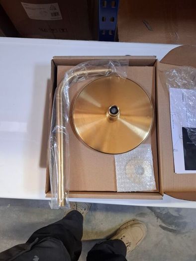 Hoxton 2.0 rain shower head with wall mounted arm brushed brass