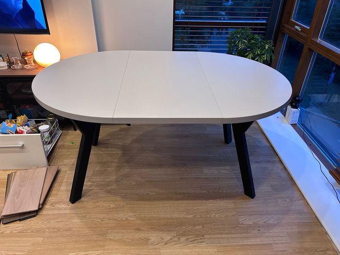 Extendable Dining Table