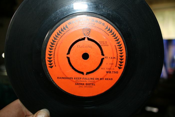 Single Vinyl's  85 pieces