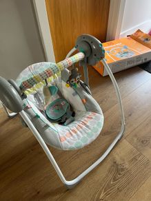 Baby swing
