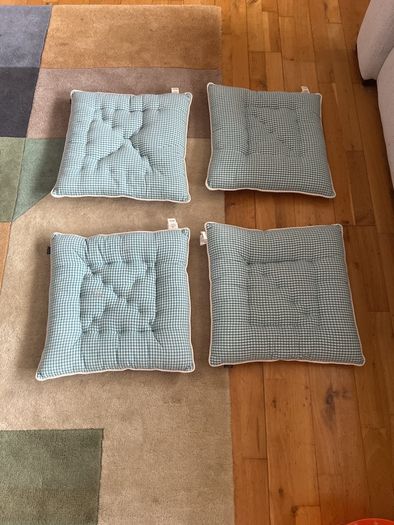 Carolyn Donnelly Cushions