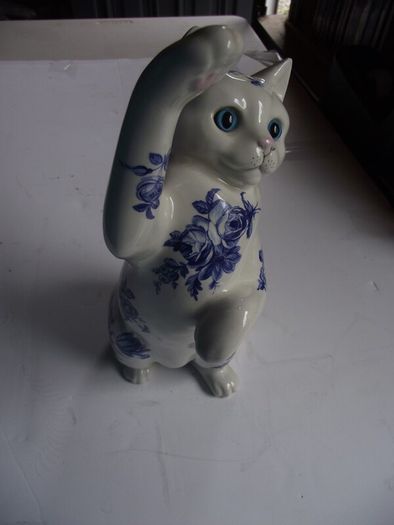 Vintage Set of 3 Ceramic cats by Just Cats & Co. Staffordshire - Circa 1980's