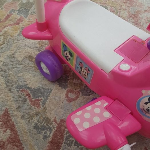 minnie mouse aeroplane ride on