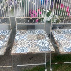 beautiful garden chairs