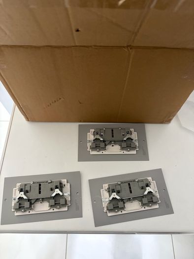 Electric sockets