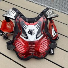 Kids wolf sport  chest protector