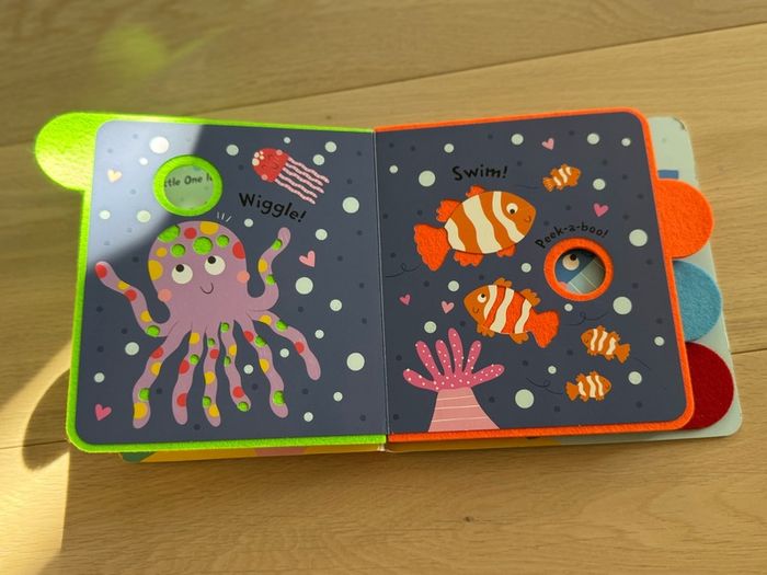 Little Ones Love the Ocean felt book