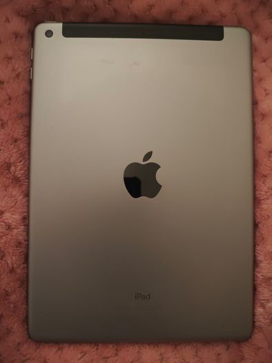 IPad 5th gen  32 gb SiM _ Mp242B/a