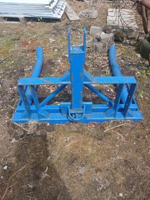 Bale lifter