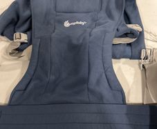 Ergobaby embrace sling