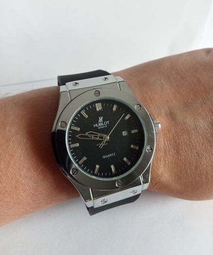 New Men's HvbIot Watch