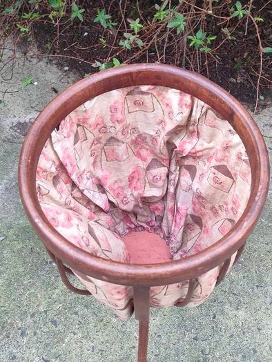 26" Edwardian Mahogany Sewing Basket