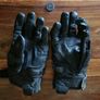 five dry-tech gloves Image 4